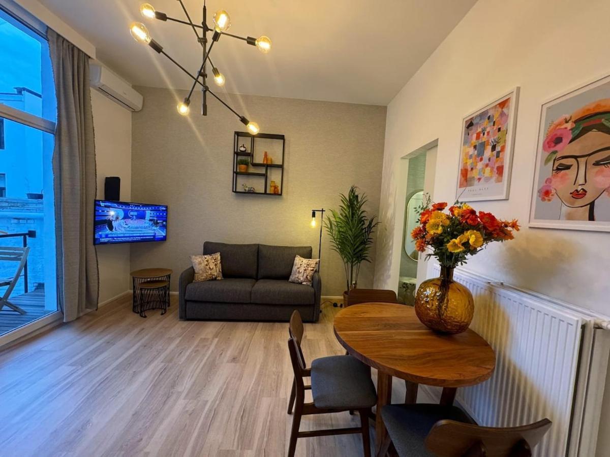 Luxury Royal By Rikas Apartamento *
