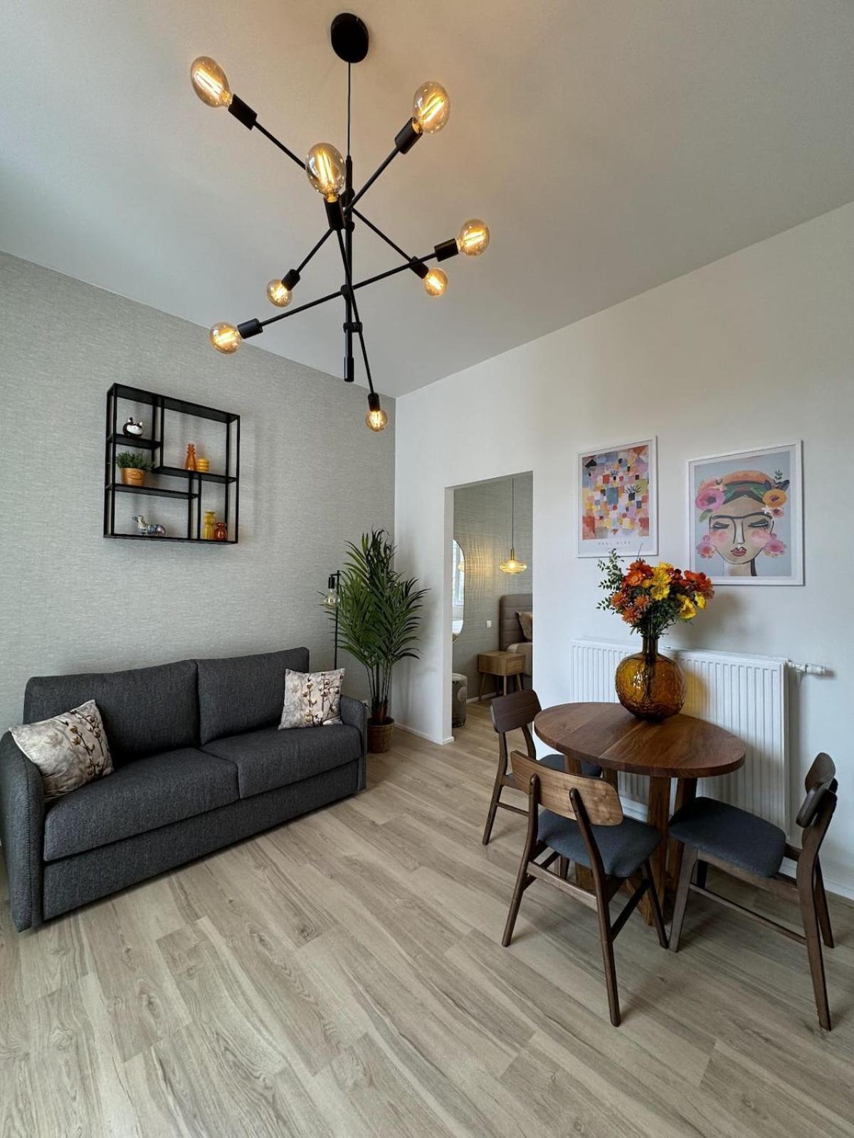 Luxury Royal By Rikas Apartamento *